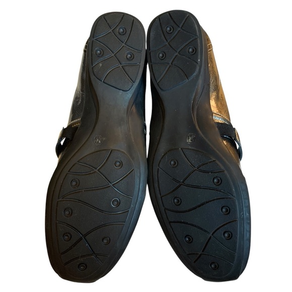 Un Tour En Ville Shoes Womens 41 Green Black Slip On Sneakers Patent Leather - Picture 6 of 9